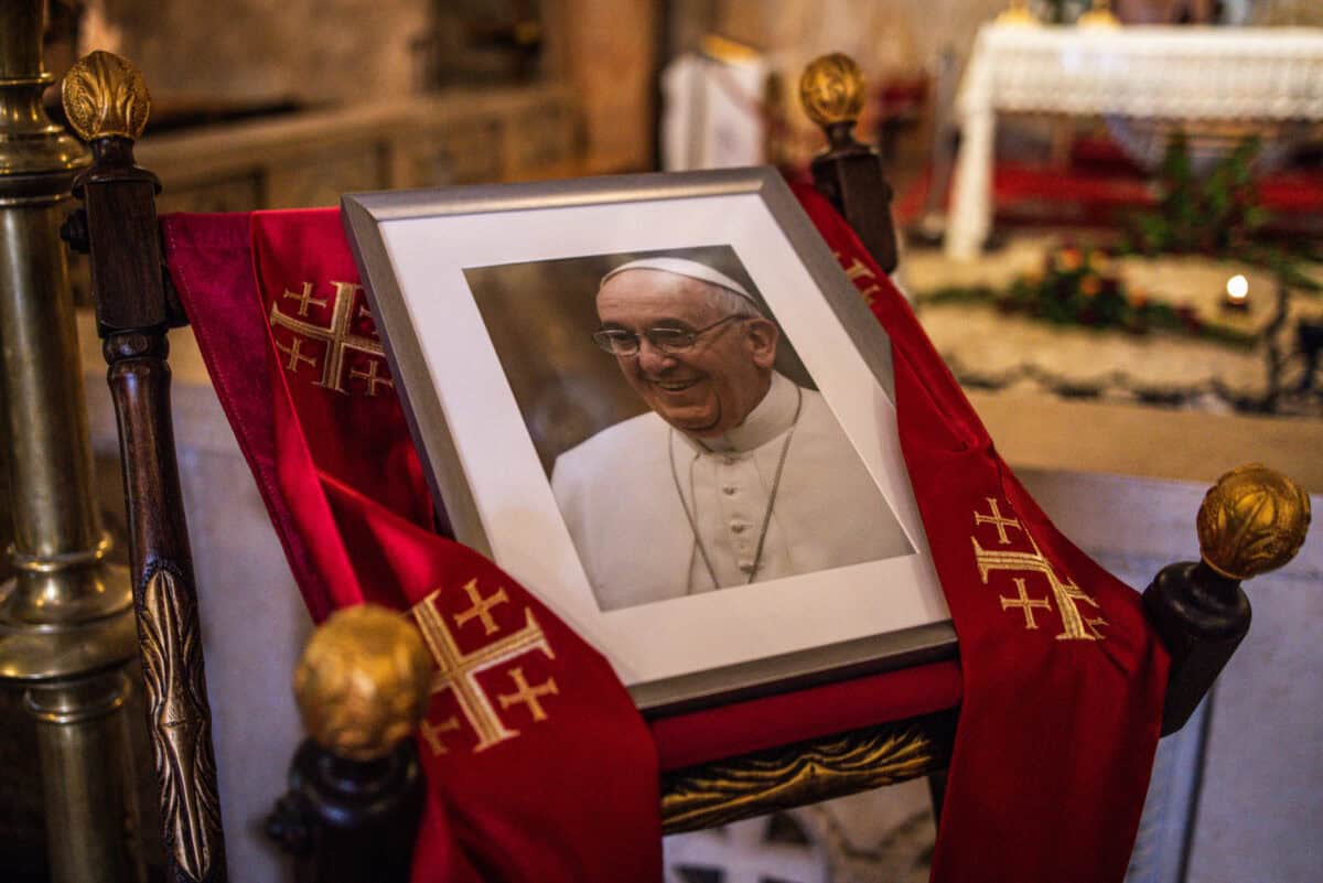 Guvernul declară 26 aprilie 2025 zi de doliu național în memoria Papei Francisc