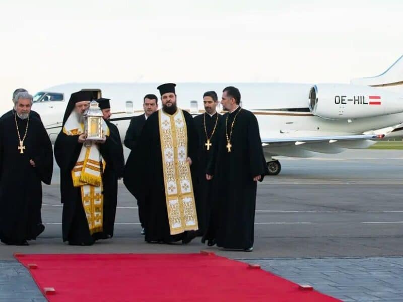 Lumina Sfântă de la Ierusalim ajunge în România pe 19 aprilie la Catedrala Patriarhală