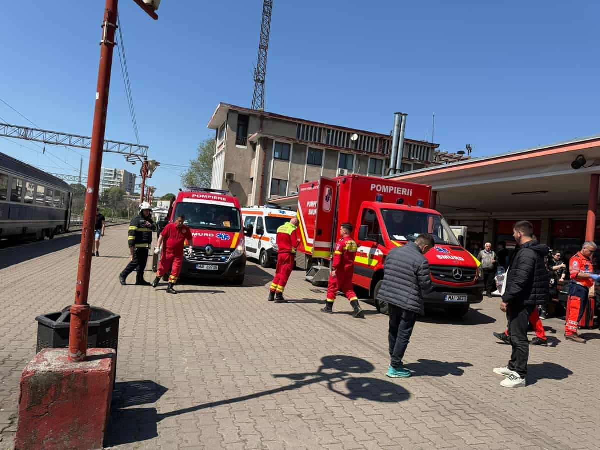Accident feroviar la Constanța 25 de persoane evaluate medical în urma coliziunii dintre trenuri