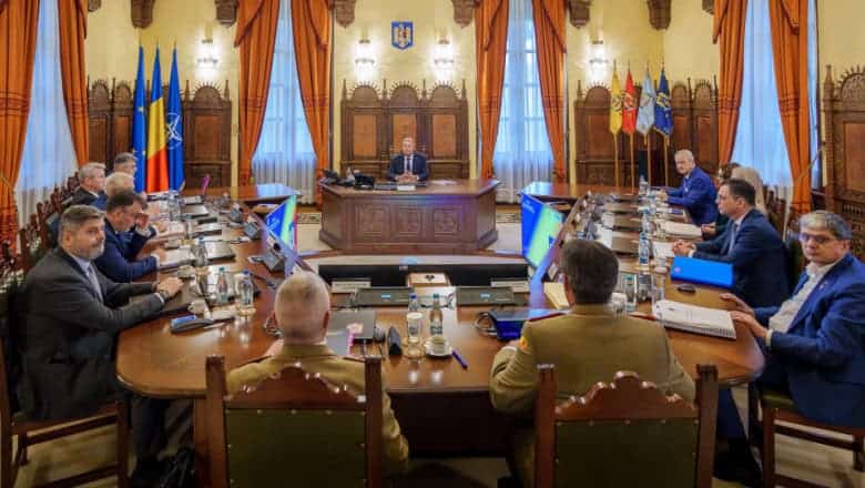 CCR a decis că declarațiile de avere nu trebuie să includă bunurile soților și copiilor