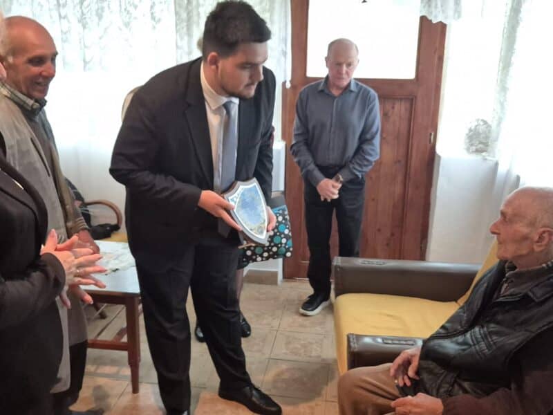 foto veteran placheta