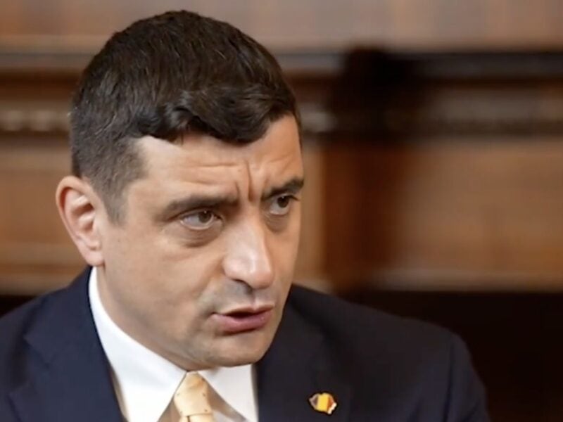 George Simion rămâne interzis în Republica Moldova după amânarea ședinței de la Judecătoria Chișinău