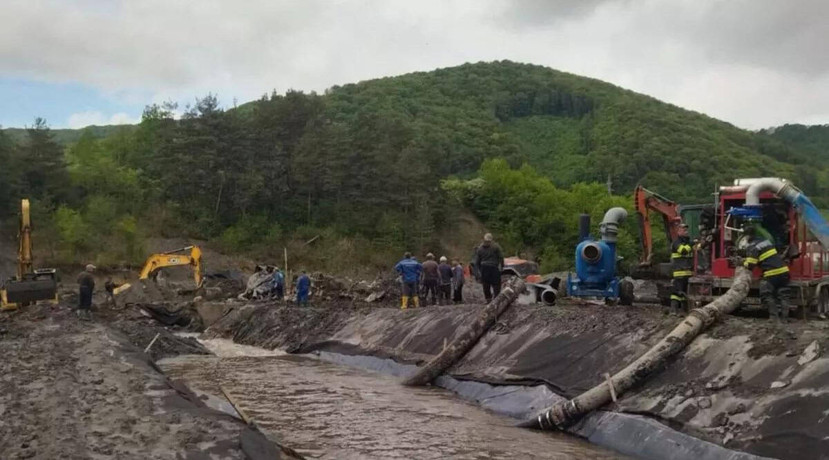 Intervențiile pentru impermeabilizarea Salinei Praid continuă sâmbătă, anunță autoritățile