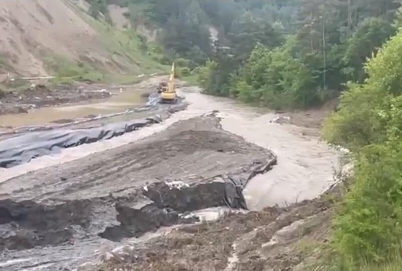 Pericol iminent de sufoziuni în zona Salinei Praid din cauza precipitațiilor abundente