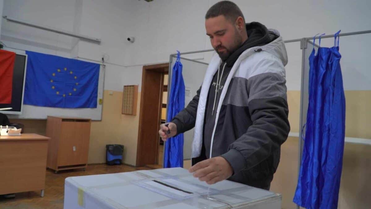 Românii votează din nou pe 18 mai pentru turul doi al alegerilor prezidențiale din 2025