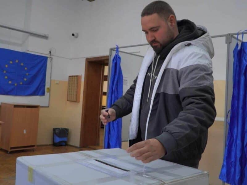 Românii votează din nou pe 18 mai pentru turul doi al alegerilor prezidențiale din 2025