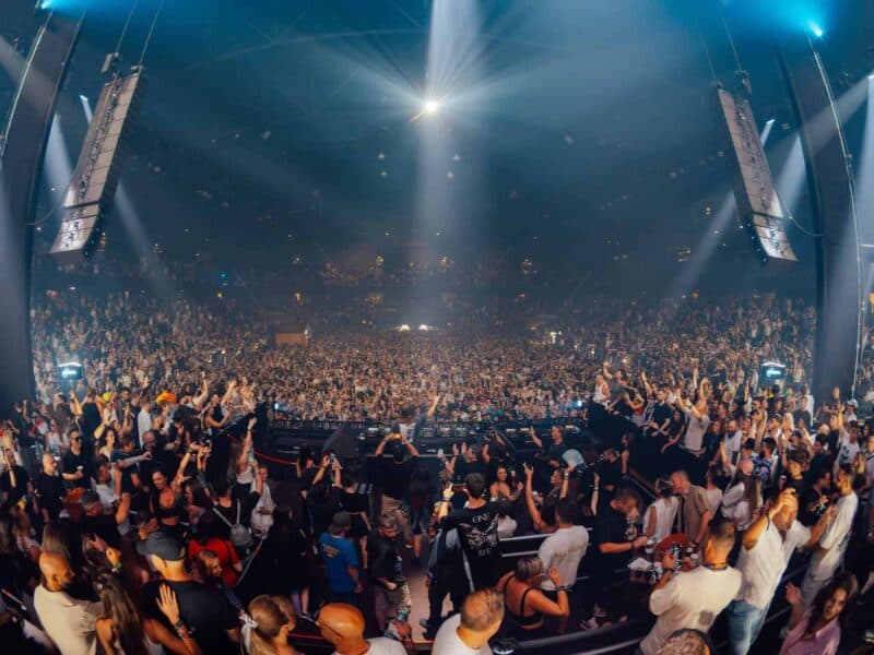 Avertisment britanic pentru turiștii care vin la festivalurile din România despre băuturi nesigure