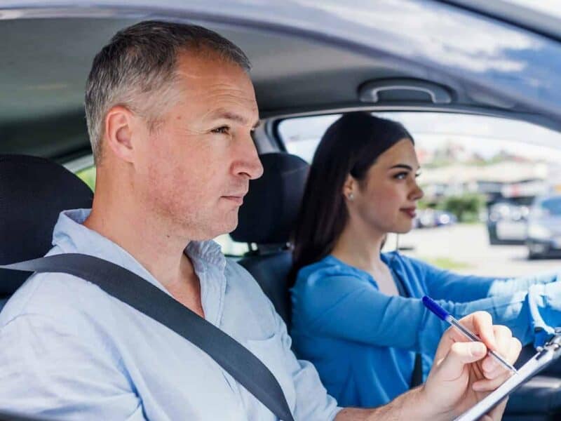 Avocatul Poporului propune probe practice suplimentare la examenul auto în România