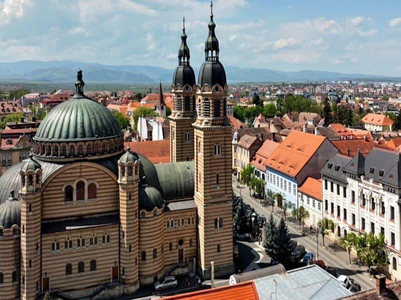 Biserica oferă sprijin comunității afectate de caniculă în România