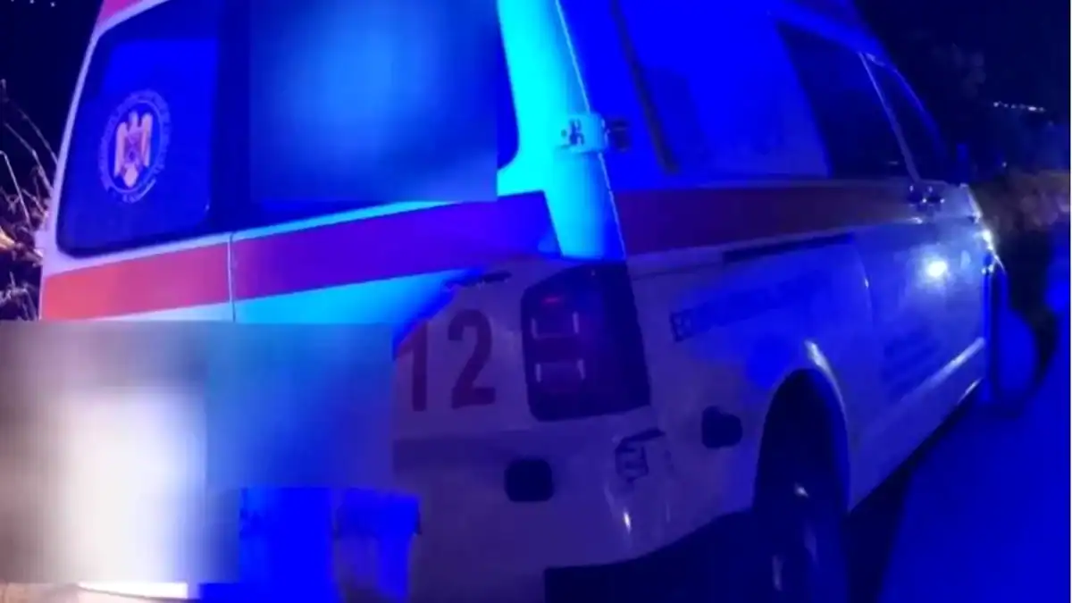 Un bărbat din Giurgiu fură ambulanța spitalului și provoacă o urmărire dramatică
