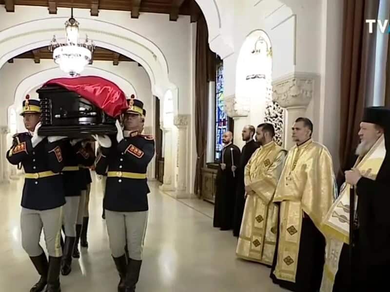 Ceremonii oficiale la Cotroceni pentru omagierea fostului președinte Ion Iliescu