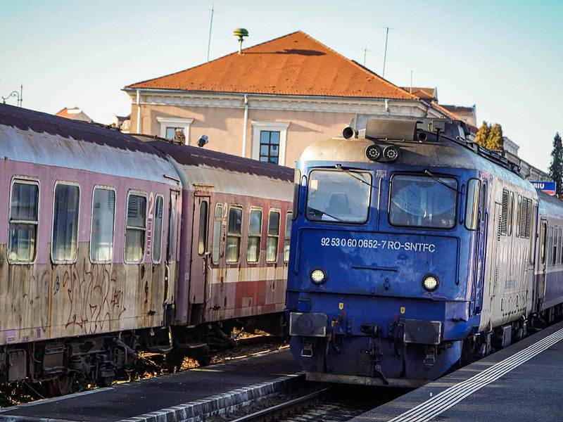 CFR Călători asigură capacitate maximă în minivacanță pentru destinații populare