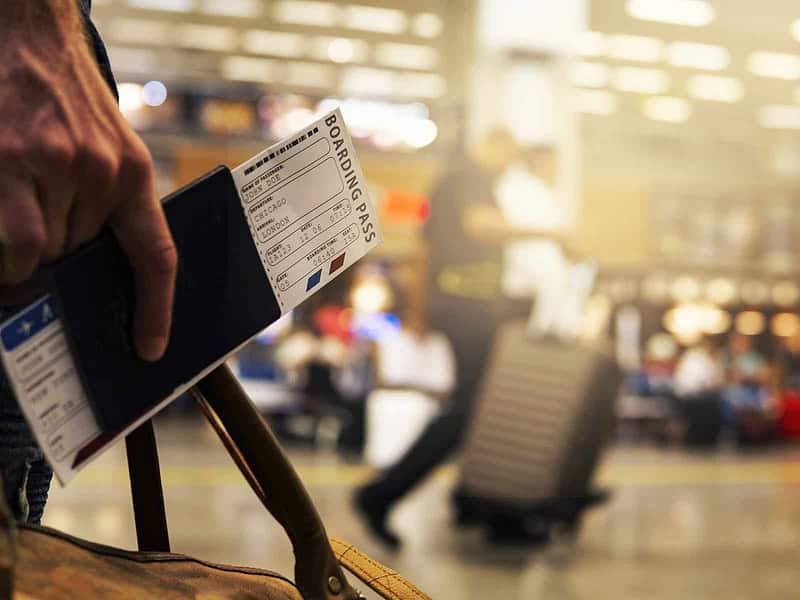 Guvernul introduce coduri QR pe pașapoartele simple temporare pentru securitate sporită