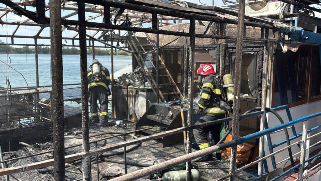 incendiu ponton terasa