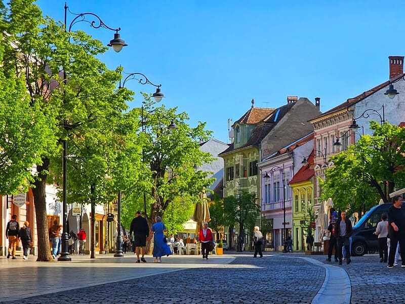 Instabilitatea vremii continuă în toamnă cu temperaturi plăcute și fenomene extreme