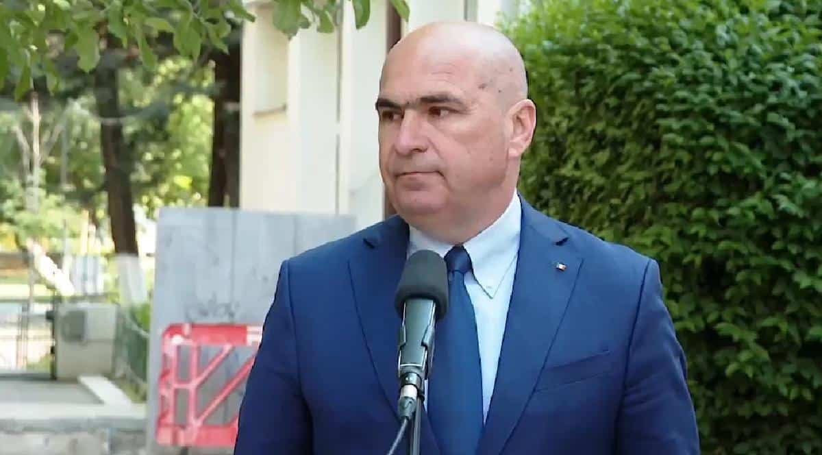 Premierul Bolojan convoacă șefii instituțiilor pentru a discuta despre reduceri de personal