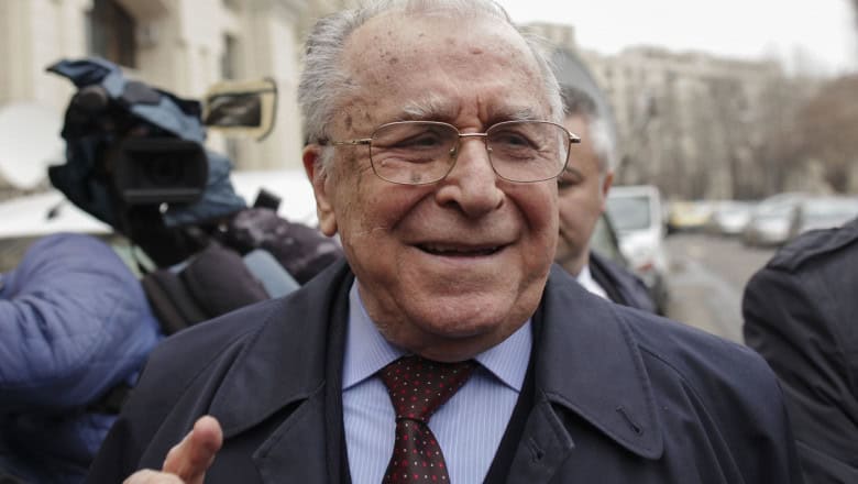 Starea lui Ion Iliescu se menține gravă în spitalul din București