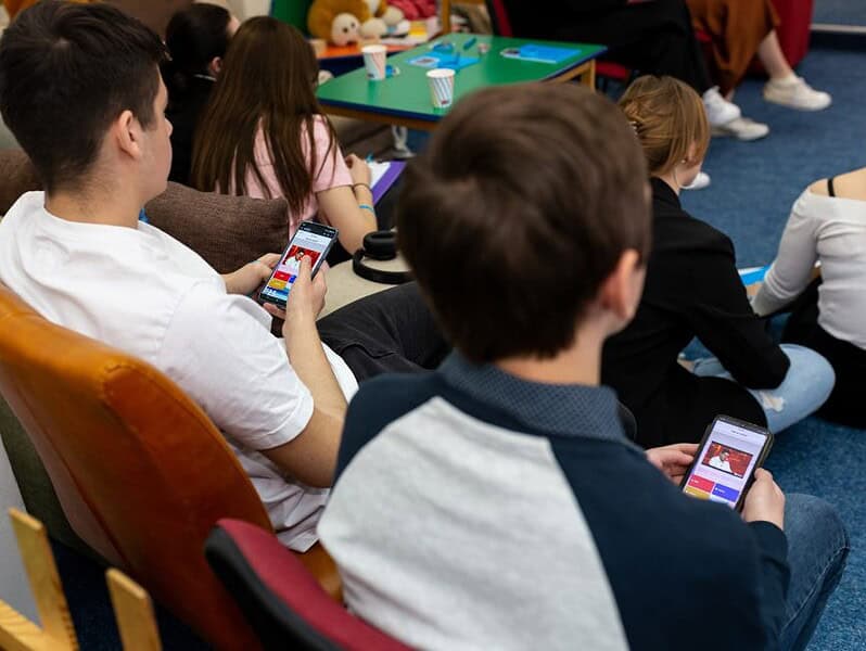 Educația media trebuie integrată în strategia națională de securitate, spune Valentin Jucan