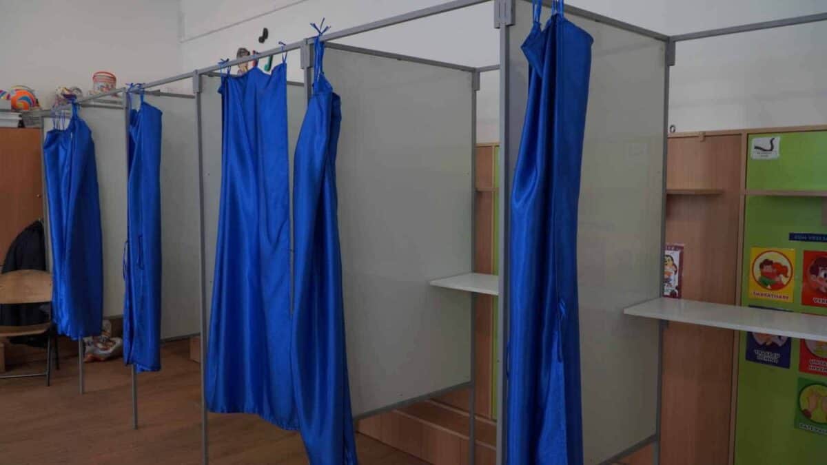 Peste 15.000 de români și-au exprimat votul pentru alegerile din Republica Moldova