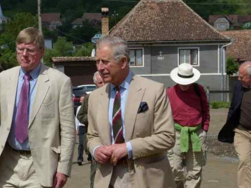 Regele Charles al III-lea descoperă farmecul României în satul său din Transilvania