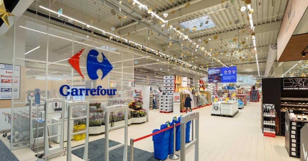 Carrefour plănuiește să vândă magazinele din România și să părăsească piața locală