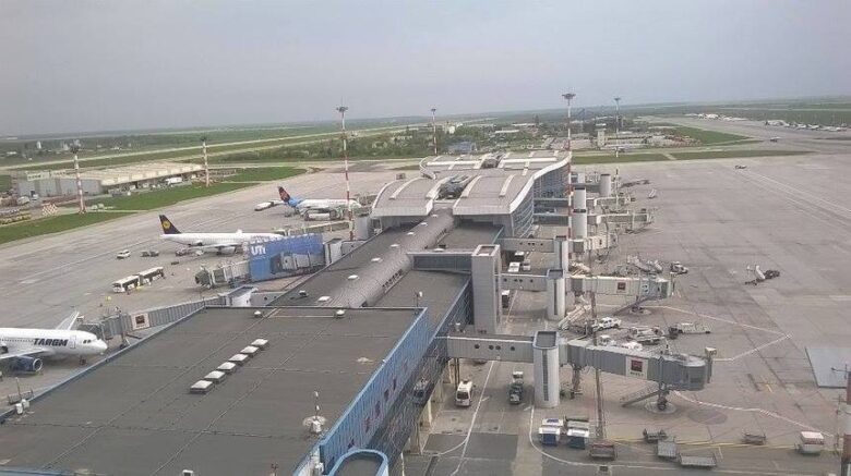 Cetățean albanez reținut pe Aeroportul Otopeni pentru trafic internațional de droguri