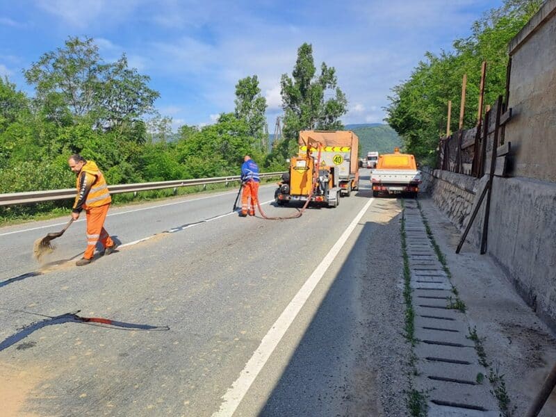 Consiliul Concurenței amendează patru firme pentru trucarea licitațiilor publice