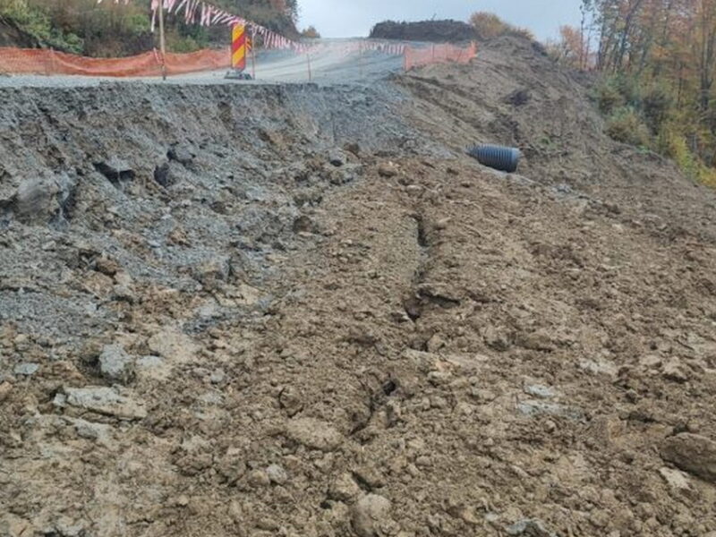 Controversa alunecării de teren pe Autostrada Sibiu – Pitești între autorități și constructorul WeBuild