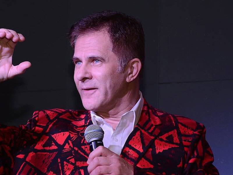 Doru Octavian Dumitru transportat de urgență la spital înainte de spectacolul din Onești