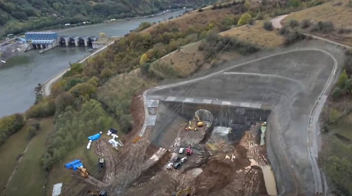 Începe dinamitarea tunelului de la Robești pe Lotul 2 al Autostrăzii Sibiu-Pitești