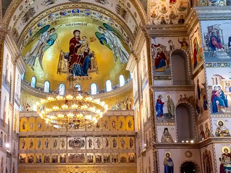 Pictura Catedralei Naționale din București va fi sfințită duminică de lideri religioși prestigioși