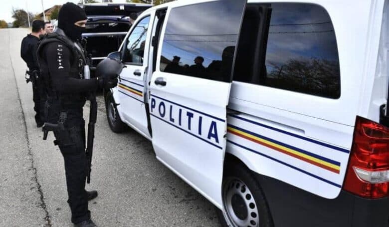 Poliția din Capitală a efectuat 35 de percheziții în dosarul de spălare de bani și delapidare