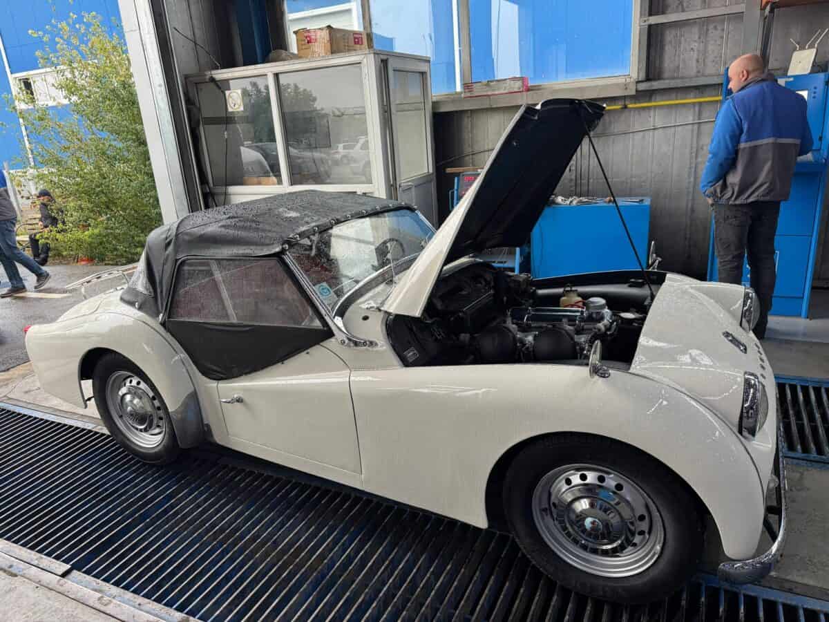 RAR prezintă un exemplar rar de Triumph TR3B fabricat în 1962 pentru pasionații de automobile clasice