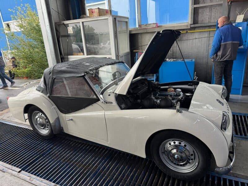 RAR prezintă un exemplar rar de Triumph TR3B fabricat în 1962 pentru pasionații de automobile clasice