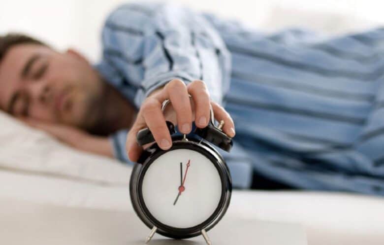 România revine la Timpul Legal Român cu o oră în plus de somn pe 26 octombrie 2025