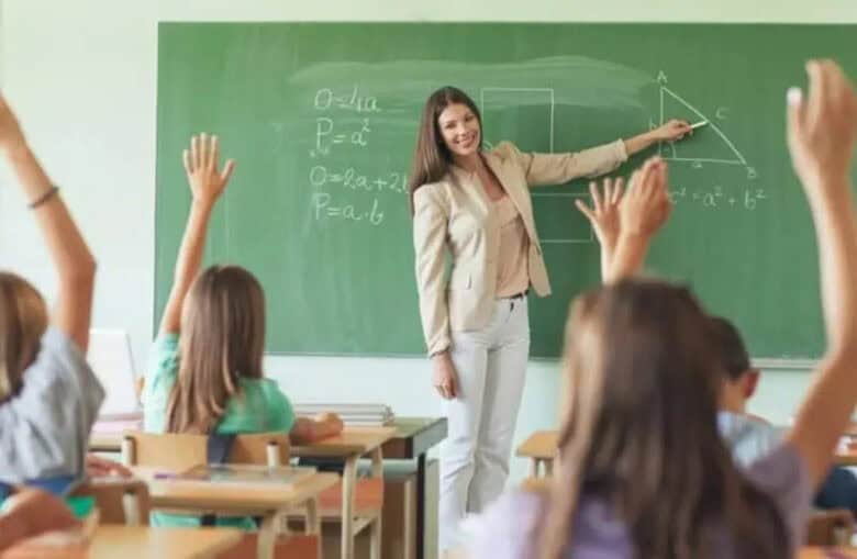 Statul român cheltuie peste 160 de miliarde de lei pentru salariile angajaților publici în 2024