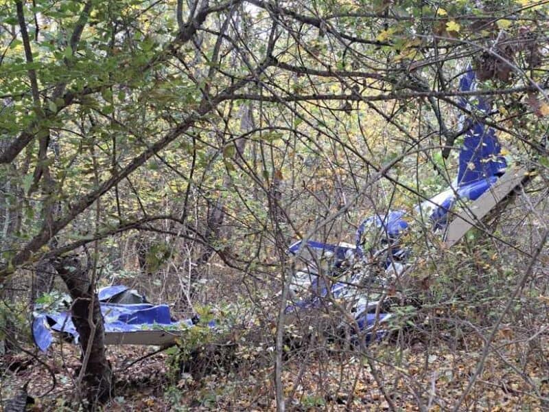 Un avion de mici dimensiuni s-a prăbușit în Vaslui pilotul a fost găsit mort în carlingă