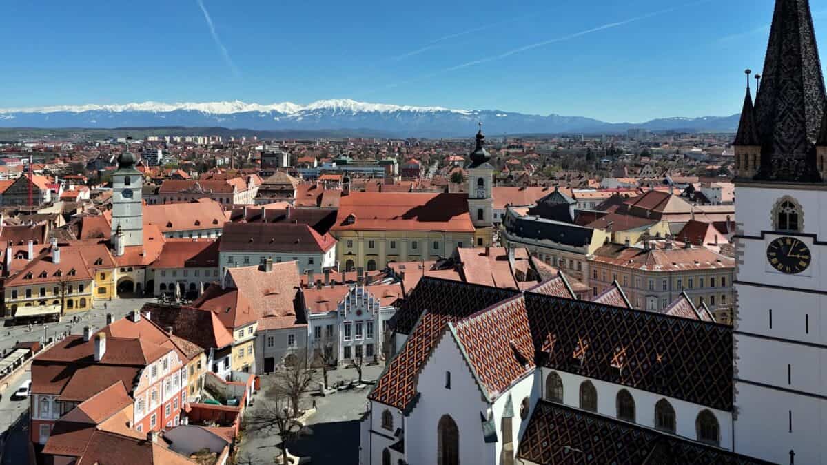 Meteorologii anunță vreme caldă și precipitații variate în următoarele săptămâni