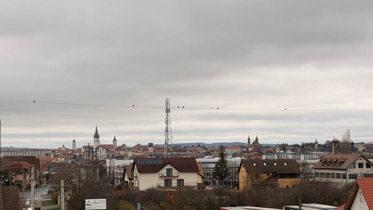 Meteorologii anunță vreme severă cu ploi și ninsori în următoarele zile