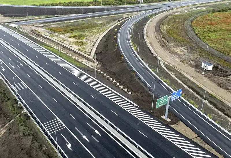 România va finaliza conexiuni rutiere cu Ucraina și Moldova până în 2030, anunță premierul Bolojan