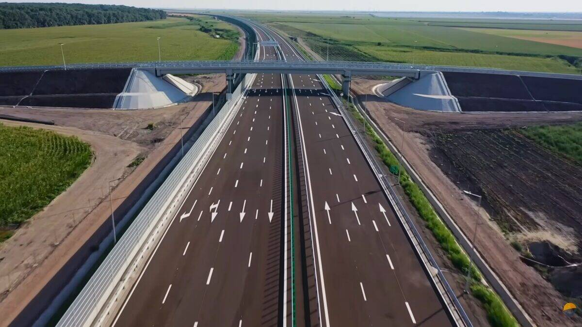 Șoferii pot circula integral pe Autostrada A7 de la București la Focșani începând de joi