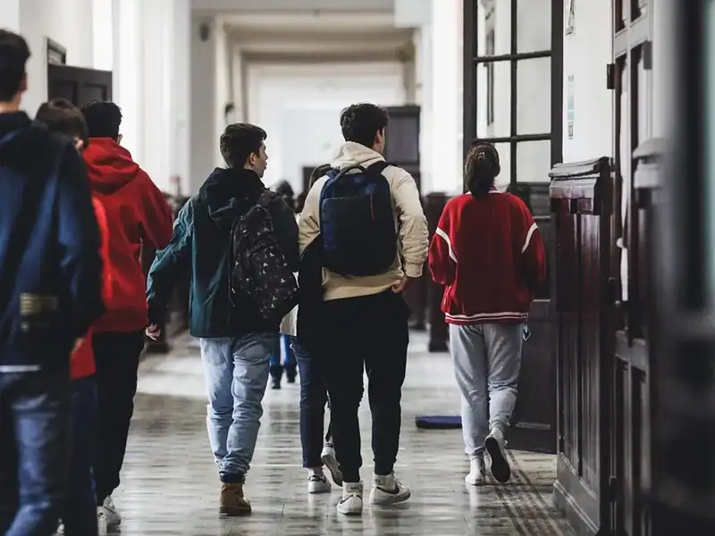 Standardizarea notelor în școlile românești va începe din toamnă, anunță Ministerul Educației