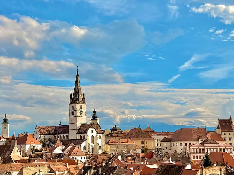 Vreme caldă în Transilvania, schimbări rapide de temperatură în următoarele zile