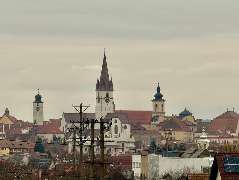 Weekend ploios în toată țara cu intensificări ale vântului și ninsori în zonele montane