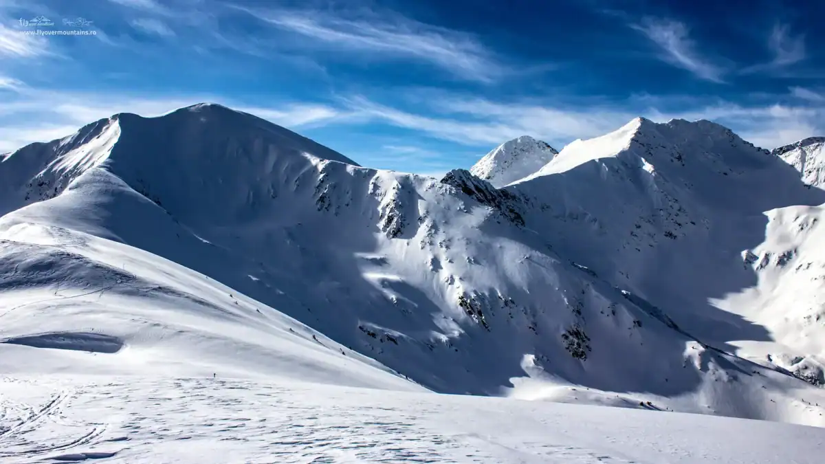 Avertizare importantă de avalanșă în Făgăraș după zăpadă proaspătă de până la 40 de cm