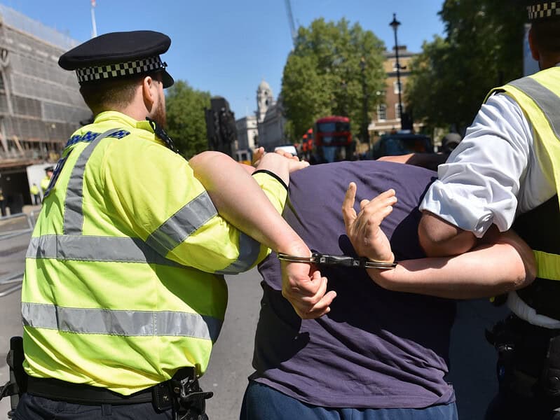 Bărbat român dat în urmărire internațională arestat în Marea Britanie după un accident mortal