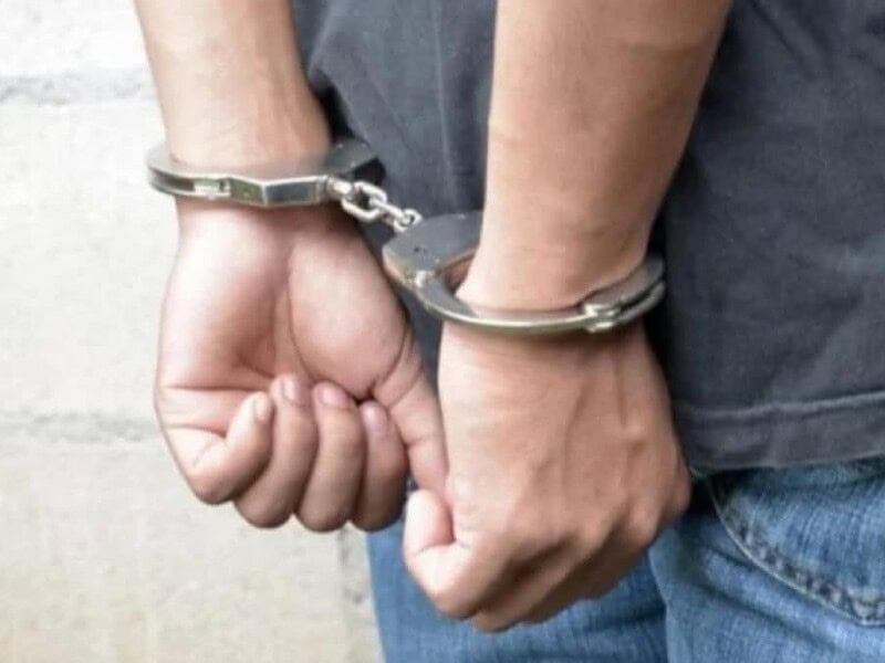 catuse mandat arestare