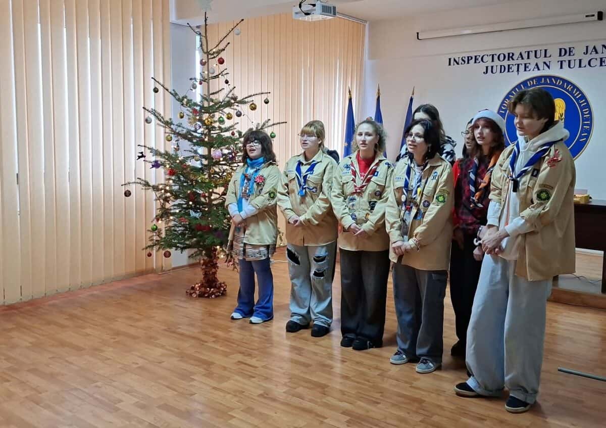 colind cercetasi ijj