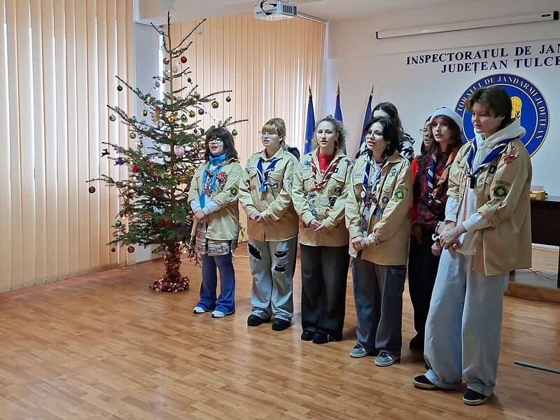 colind cercetasi ijj