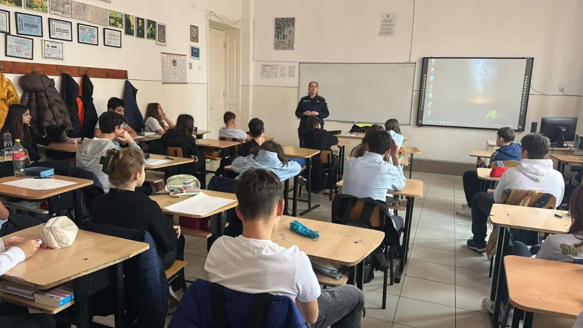 ijp educatie in scoli